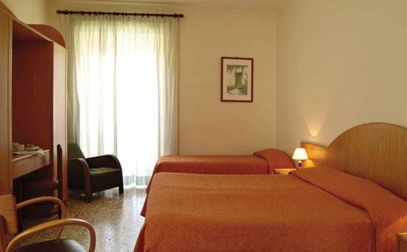 Hotel Del Corso Сорренто Екстер'єр фото
